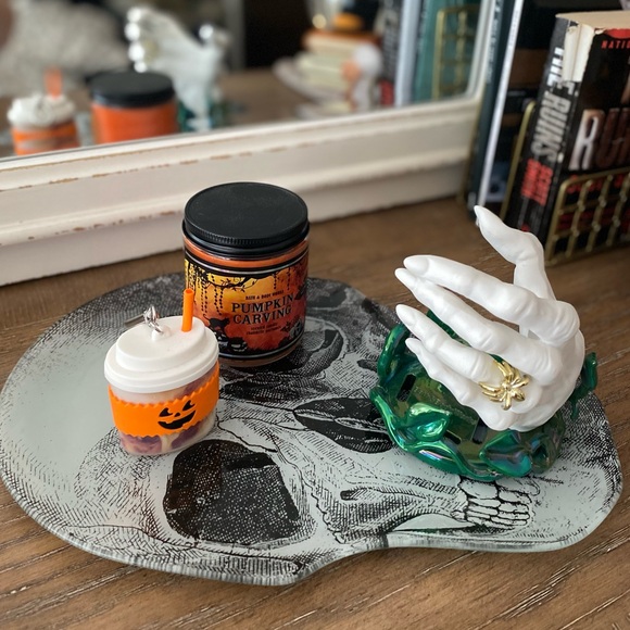 🎃Bath & Body Works Halloween witch hand soap holder💀 - Picture 3 of 7